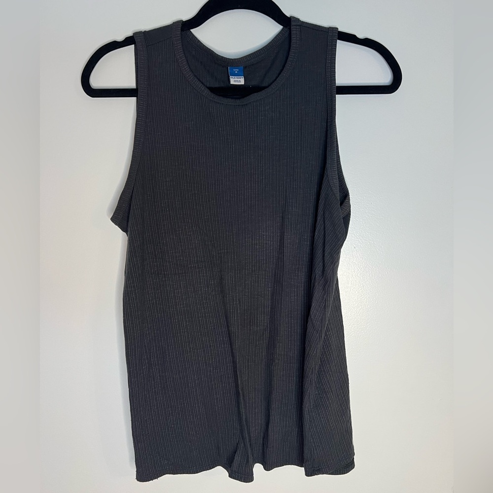 Old Navy grey tank top